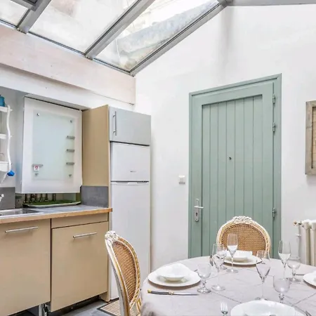 L'atypique, Au Centre Pour 4 A 5 Personnes *